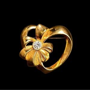 Avon Vintage Heart Gold Tone Ribbon with Clear Rhinestone Accent Brooch Pin